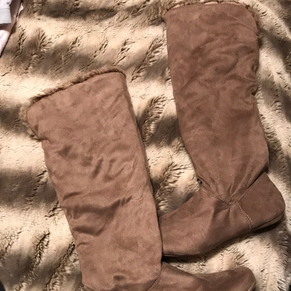 Never Worn - Faux Fur Boots - Size 8